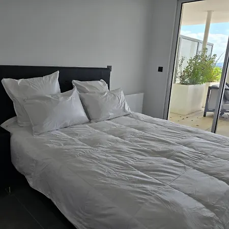 Cs Skyline Rooftop De Nage Apartman