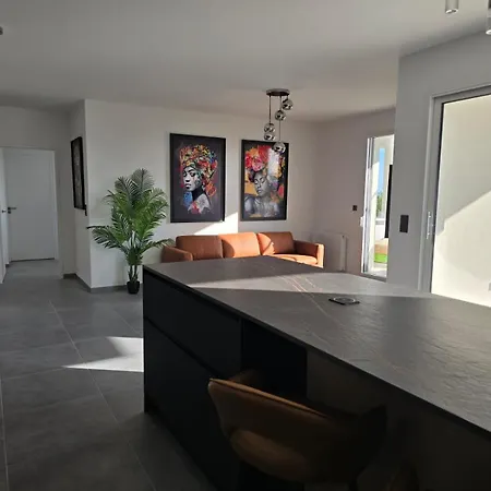 Cs Skyline Rooftop De Nage Apartman *