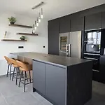 Cs Skyline Rooftop De Nage Daire *