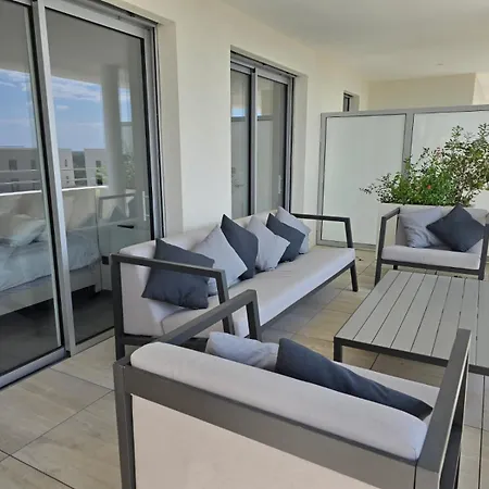 Daire Cs Skyline Rooftop De Nage