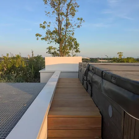 Cs Skyline Rooftop De Nage * Montpellier