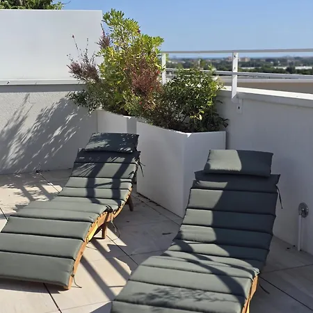 Cs Skyline Rooftop De Nage Apartment *